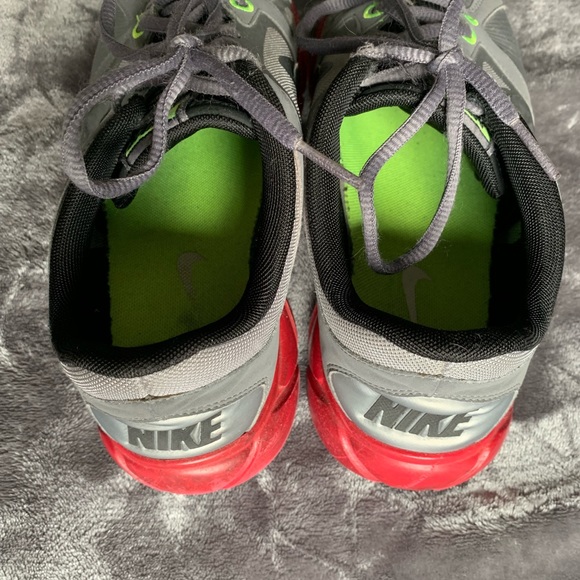 Nike women’s running sneakers size 6.5 - Picture 3 of 6